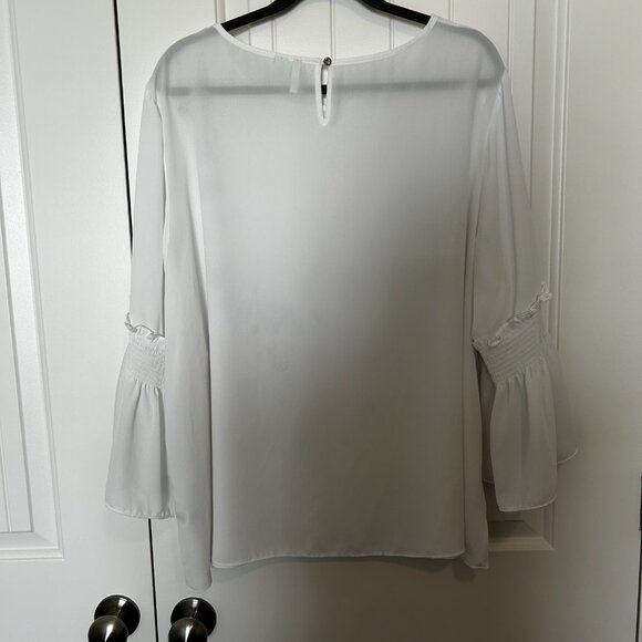 Cato Women’s Plus Size 22/24W White Blouse Boho Flowy 3/4 Bell Sleeve Top - Picture 2 of 14